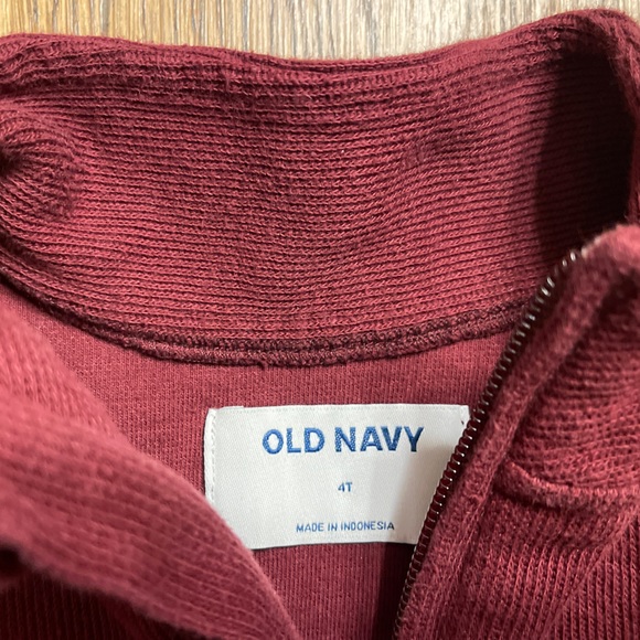 Burgundy zip pullover - Size 4T - Picture 2 of 2
